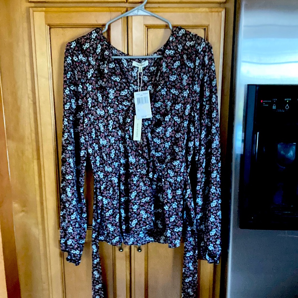 Ladies Large Max Studio blouse from Nordstrom Rack, New with Tags, gorgeous